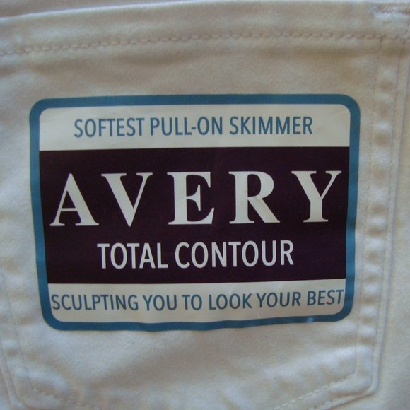 NWT Gloria Vanderbilt Avery Pull On Skimmer Mid-Rise Capris White sz 8 - Picture 13 of 13